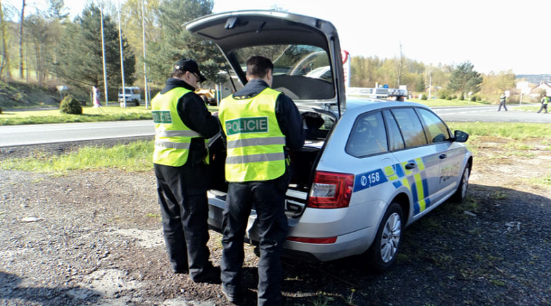 pátrání po migrantech u lískové, policie.cz